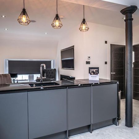 Luxury Royal Mile Boutique 2Bedroom Apartment Единбург Екстериор снимка