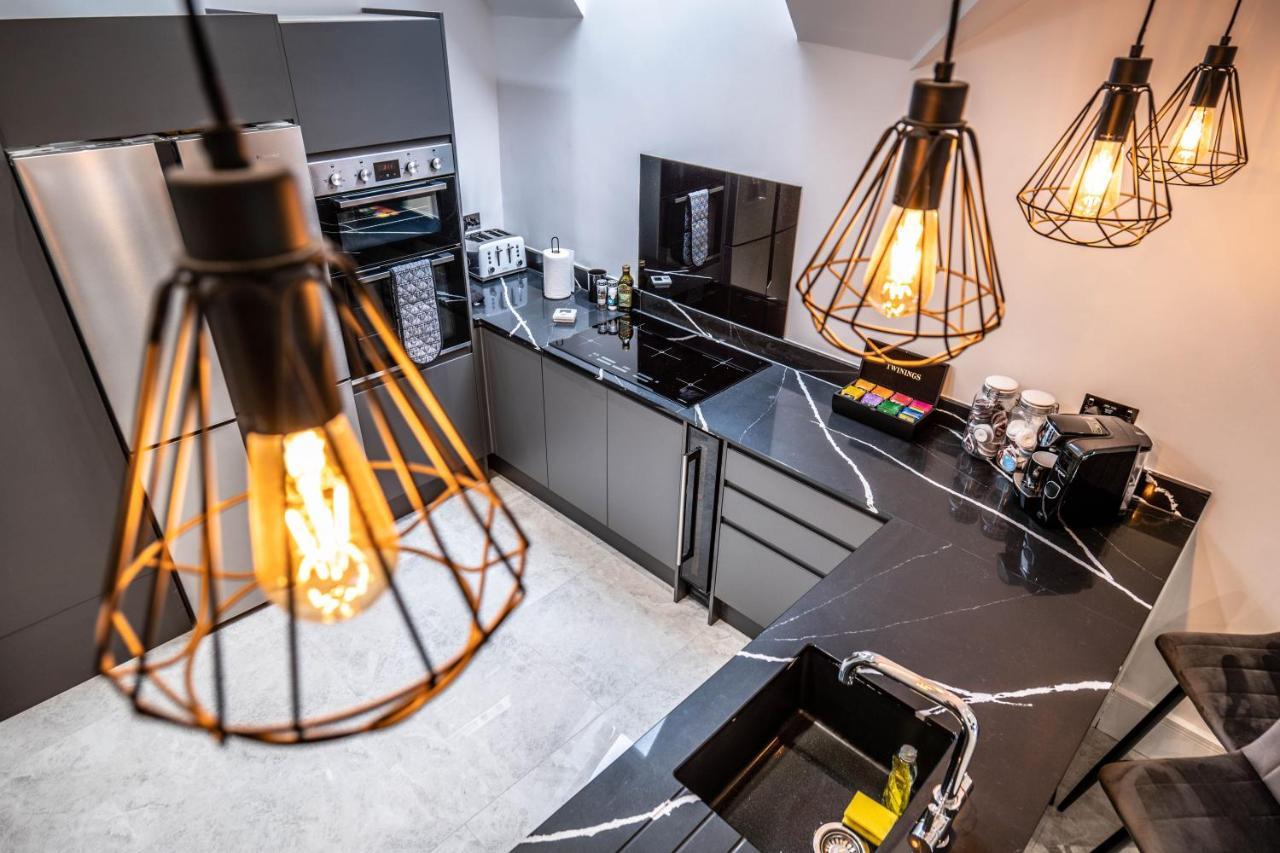 Luxury Royal Mile Boutique 2Bedroom Apartment Единбург Екстериор снимка