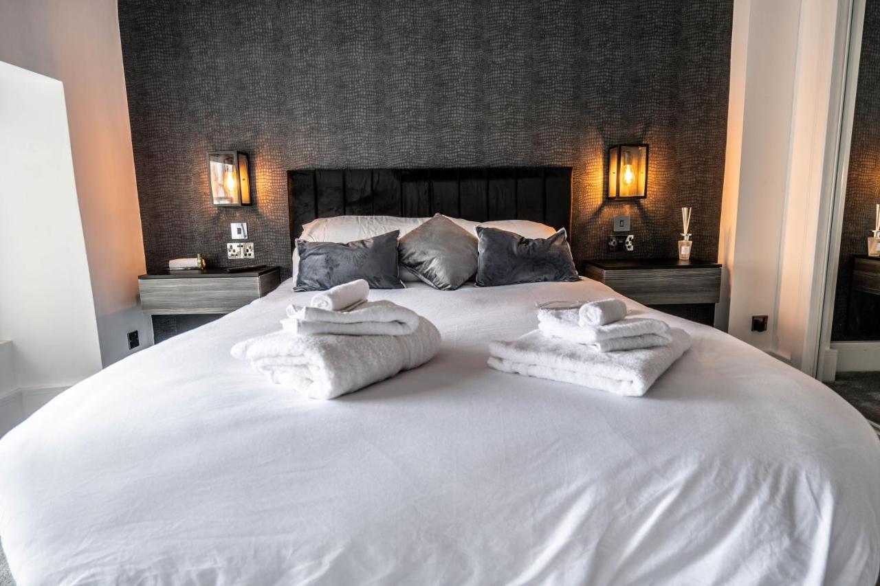 Luxury Royal Mile Boutique 2Bedroom Apartment Единбург Екстериор снимка