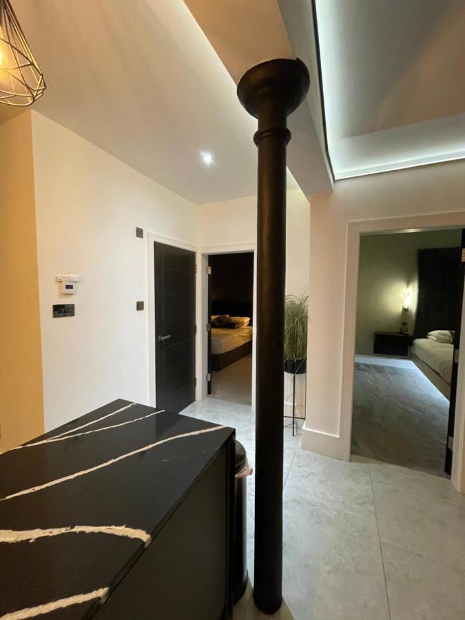 Luxury Royal Mile Boutique 2Bedroom Apartment Единбург Екстериор снимка